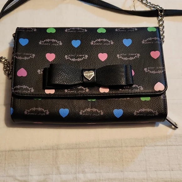 Betsey Johnson Heart Crossbody - Picture 3 of 5